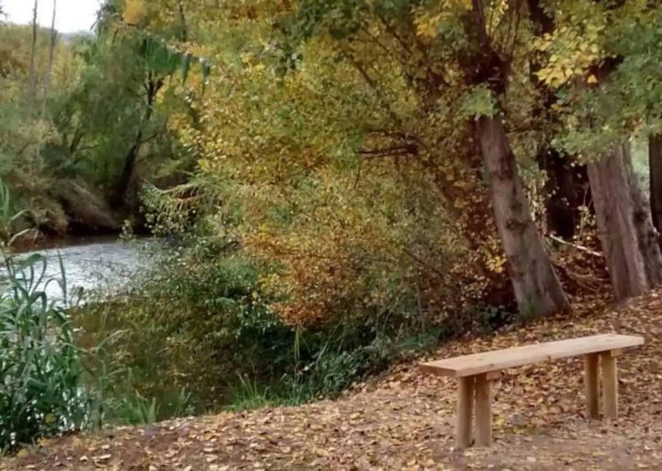 וייקאריו La Casa Del Rio, Piscina Natural A 5 Min En Coche מראה חיצוני תמונה